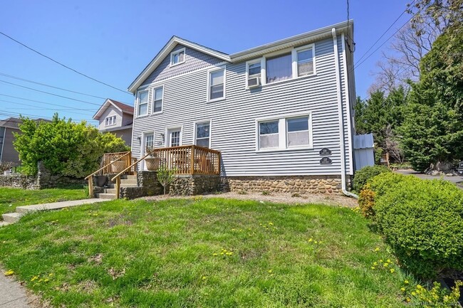 Foto del edificio - 139 Edgefield Ave