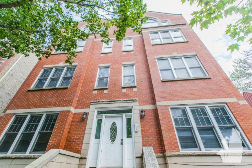 Foto principal - 3 bedroom in Chicago IL 60614