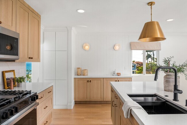 Foto del edificio - Full Renovated Home with Ocean Views