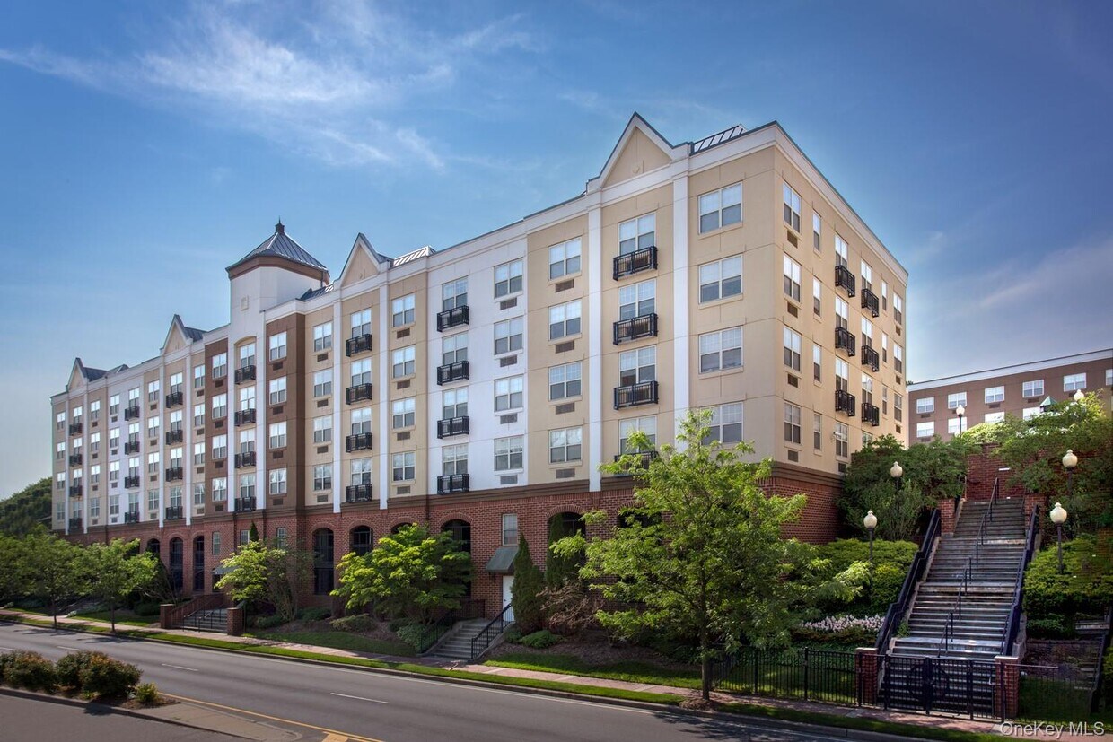 Foto principal - 100 Glen St