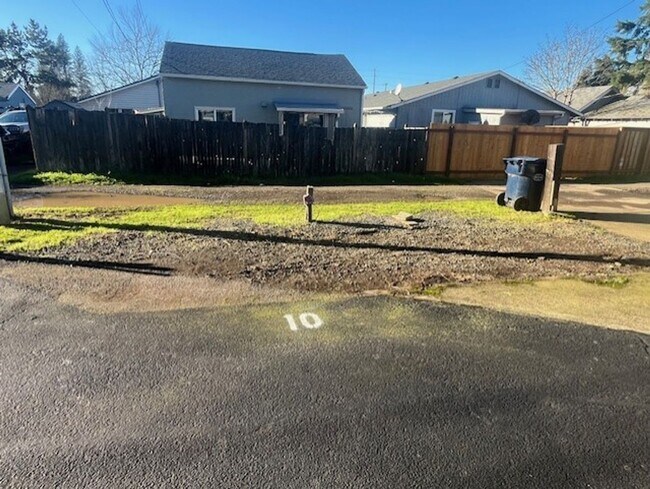 Foto del edificio - 111-Front St - RV - Front St Commons