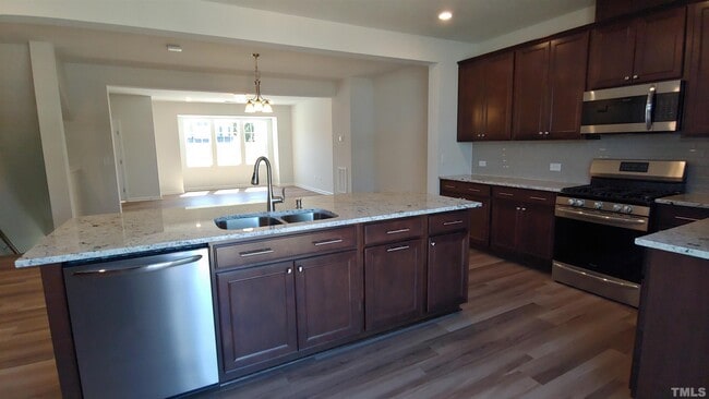 Building Photo - 2953 Sunflower Rd