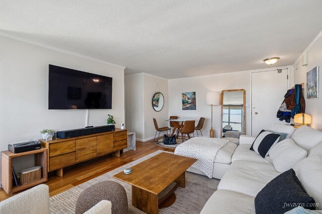 Building Photo - 2040 Franklin St