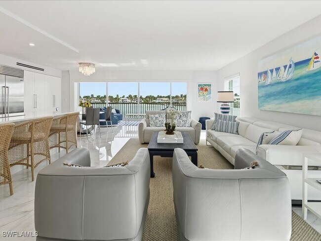 Building Photo - 2750 Gulf Shore Blvd N