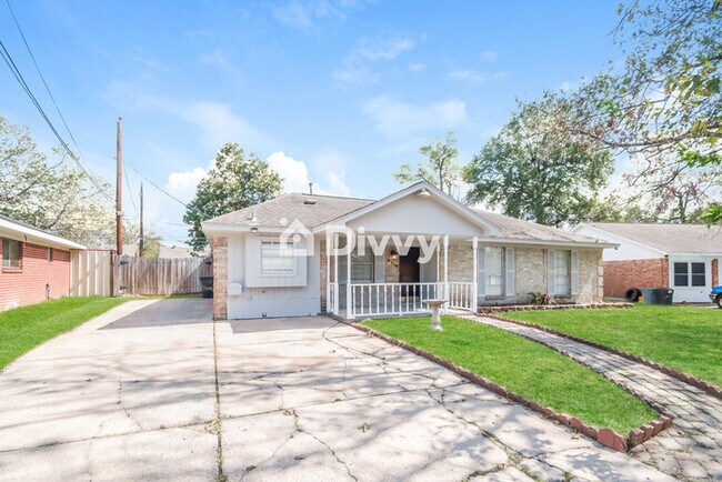 Foto del edificio - 810 Townley St, Channelview, TX 77530, USA