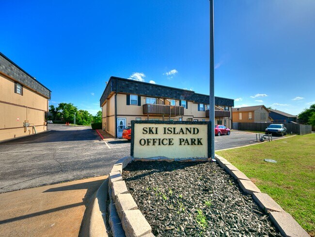 Foto del edificio - 5924 W Hefner Rd