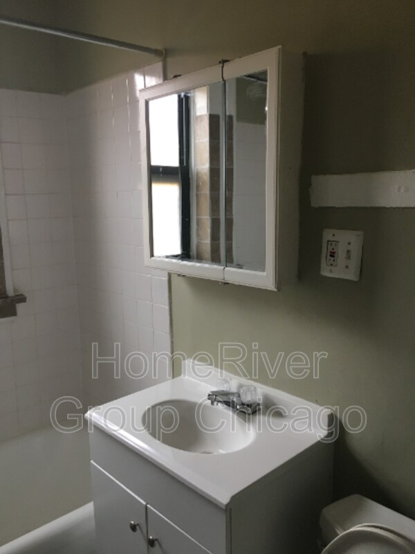 Foto del edificio - 10928 S Vernon Ave