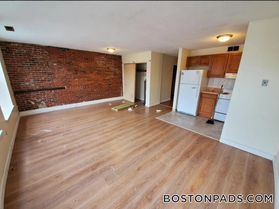 Building Photo - 1088 Boylston St