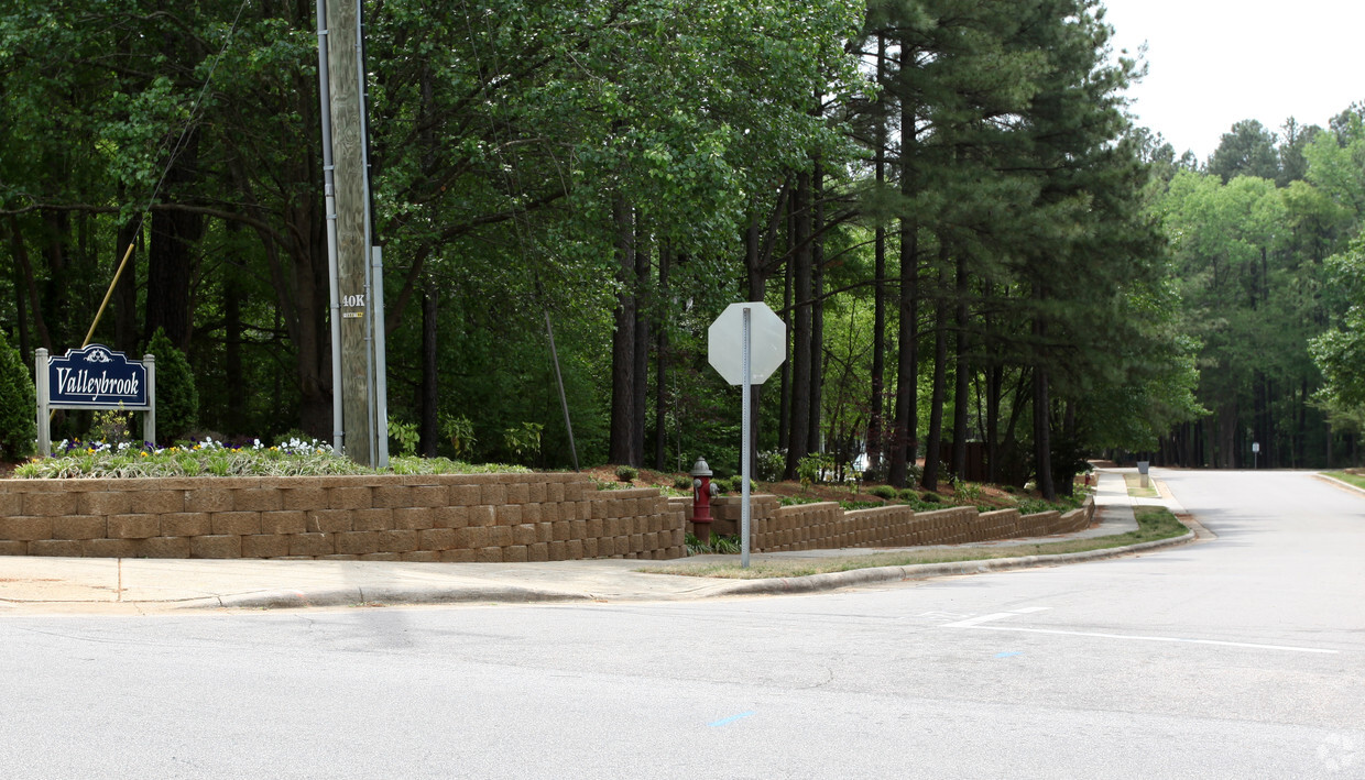 Building Photo - Valleybrook Apartments