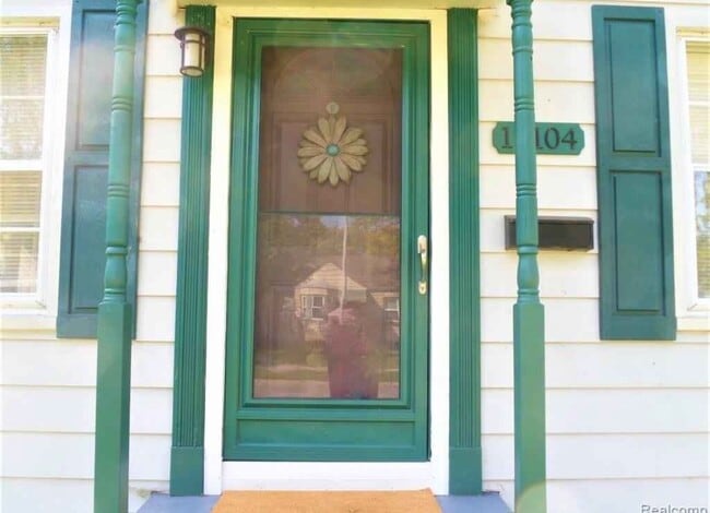 Building Photo - 19104 Kenosha St