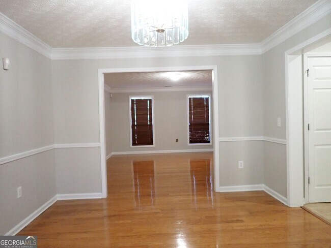 Foto del edificio - 827 Sinclair Way