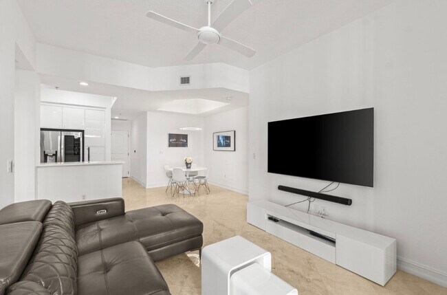 Foto del edificio - 701 S Olive Ave