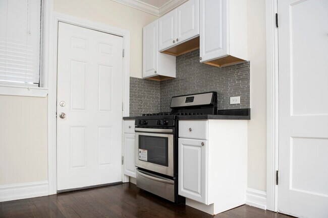 Foto del edificio - 1056 W Lill Ave