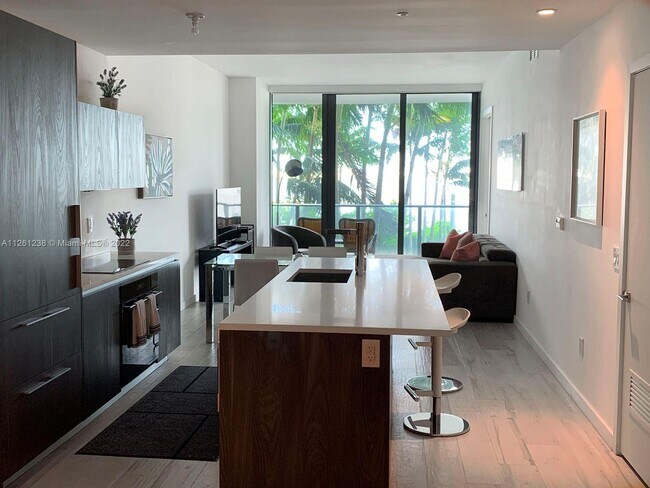 Foto del edificio - 480 NE 31st St