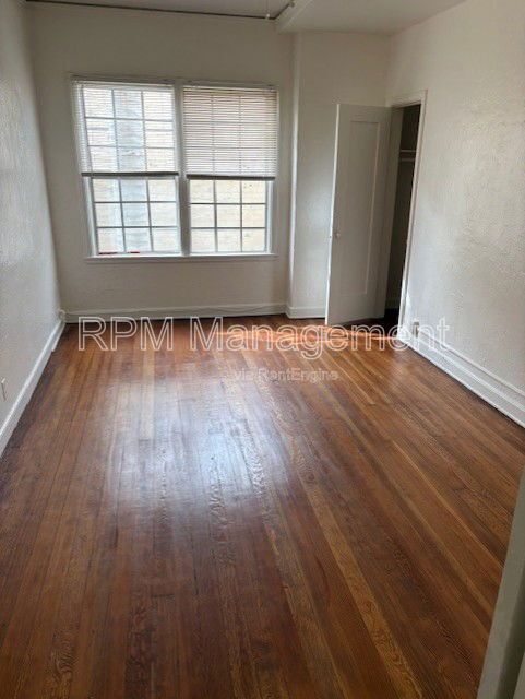 Foto del edificio - 1523 N McCadden Pl