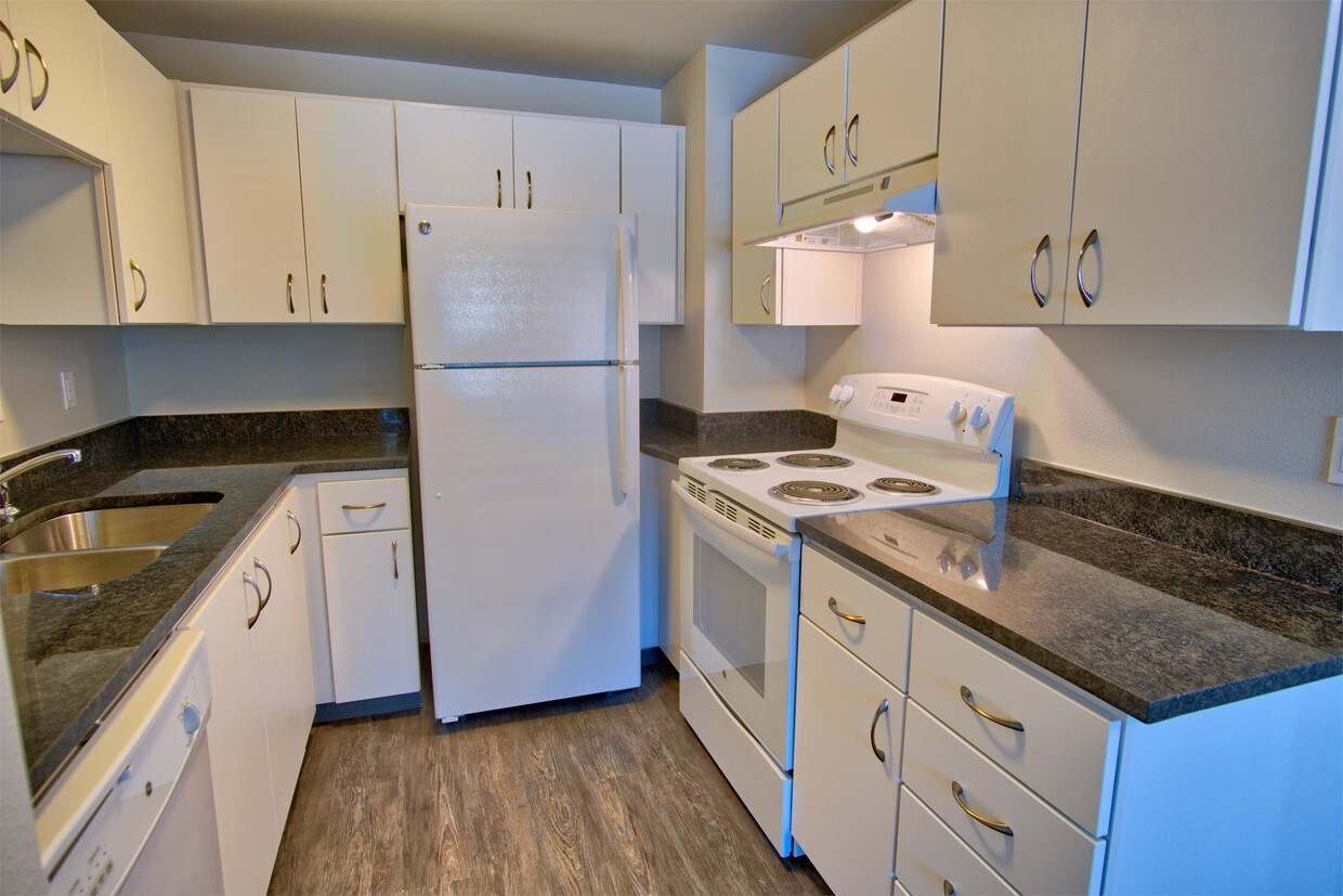 Foto principal - 1302 NW Knoxville Blvd