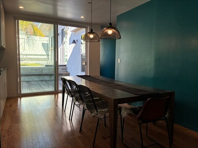 Building Photo - 3447 Community Ave