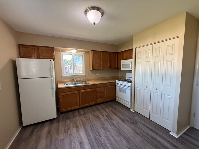 Foto del edificio - 1729 Carlton Ave NE