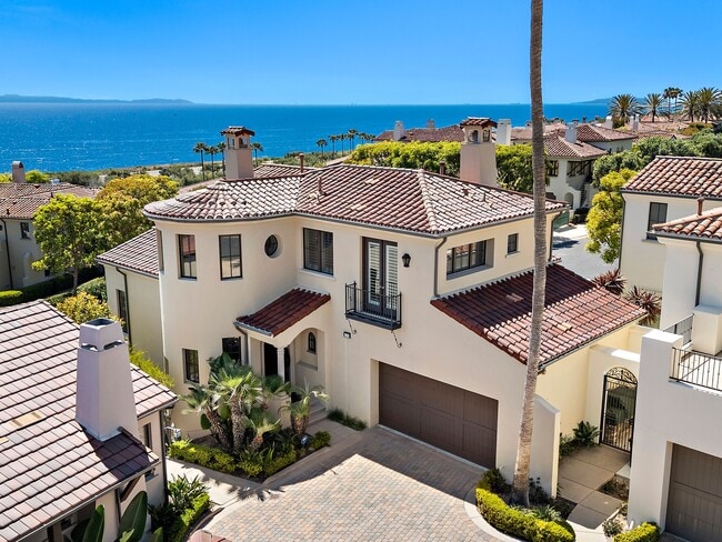 Foto del edificio - 150 Sidney Bay Dr