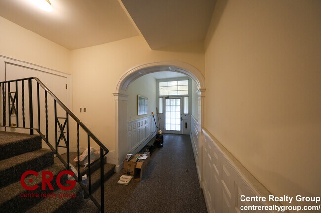 Building Photo - 1712 Beacon St