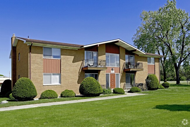 Rivercrest of Clinton Township Apartments Apartments