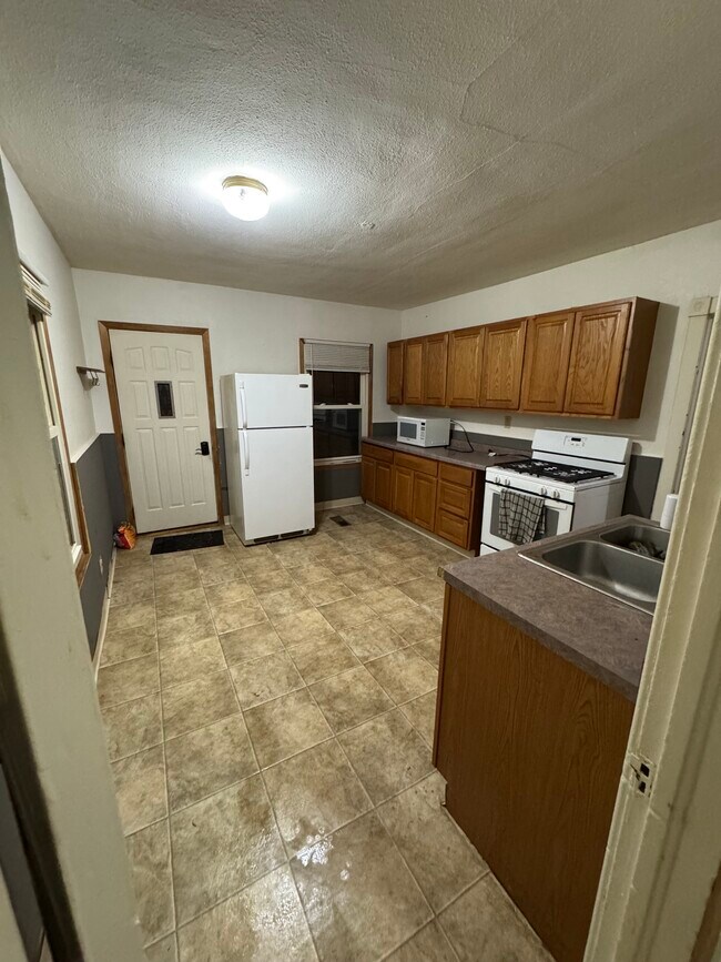 Foto del edificio - 117 E Hibbing Ave