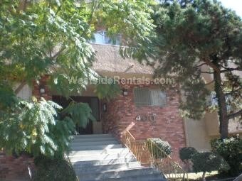Primary Photo - 400 N Serrano Ave