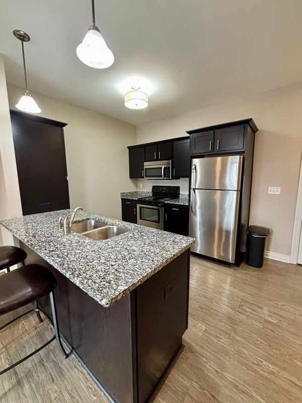 Foto del edificio - 2493 Sweet Home Rd