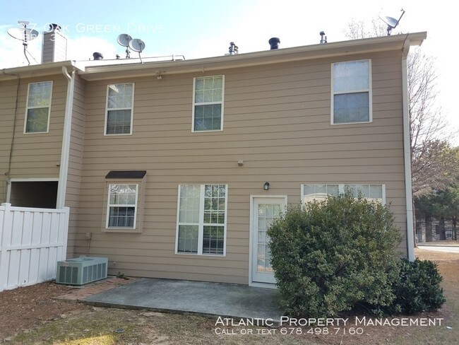 Building Photo - 37 Oak Green Dr