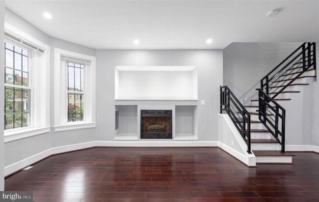 Building Photo - 3633 11th St NW