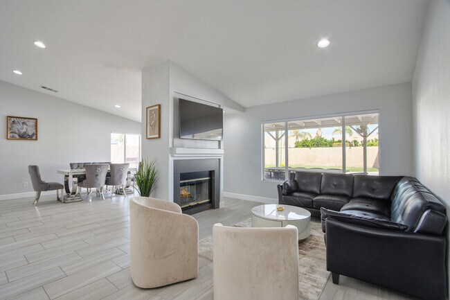 Building Photo - 81358 Avenida Blanca