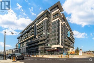 Building Photo - 395-395 Dundas St W