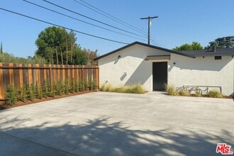 Building Photo - 5910 Wilbur Ave