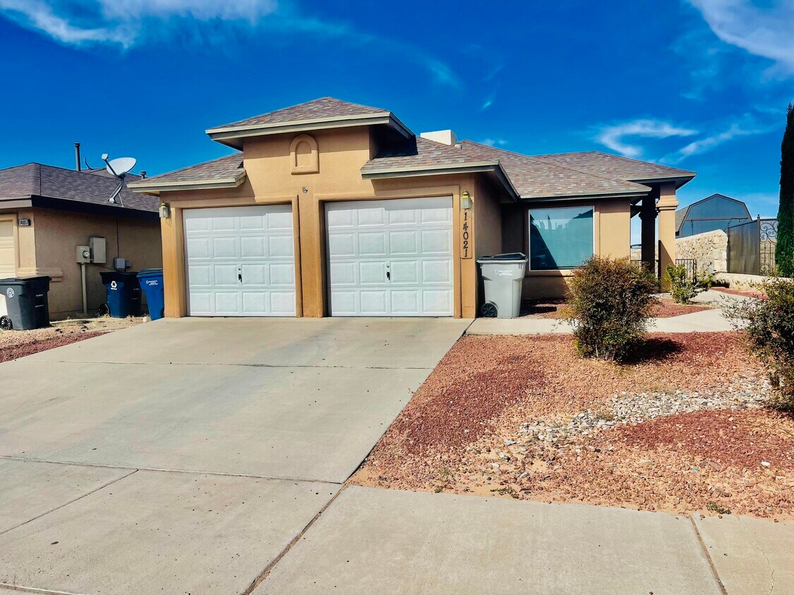 Foto principal - 14021 Tierra Leona Dr