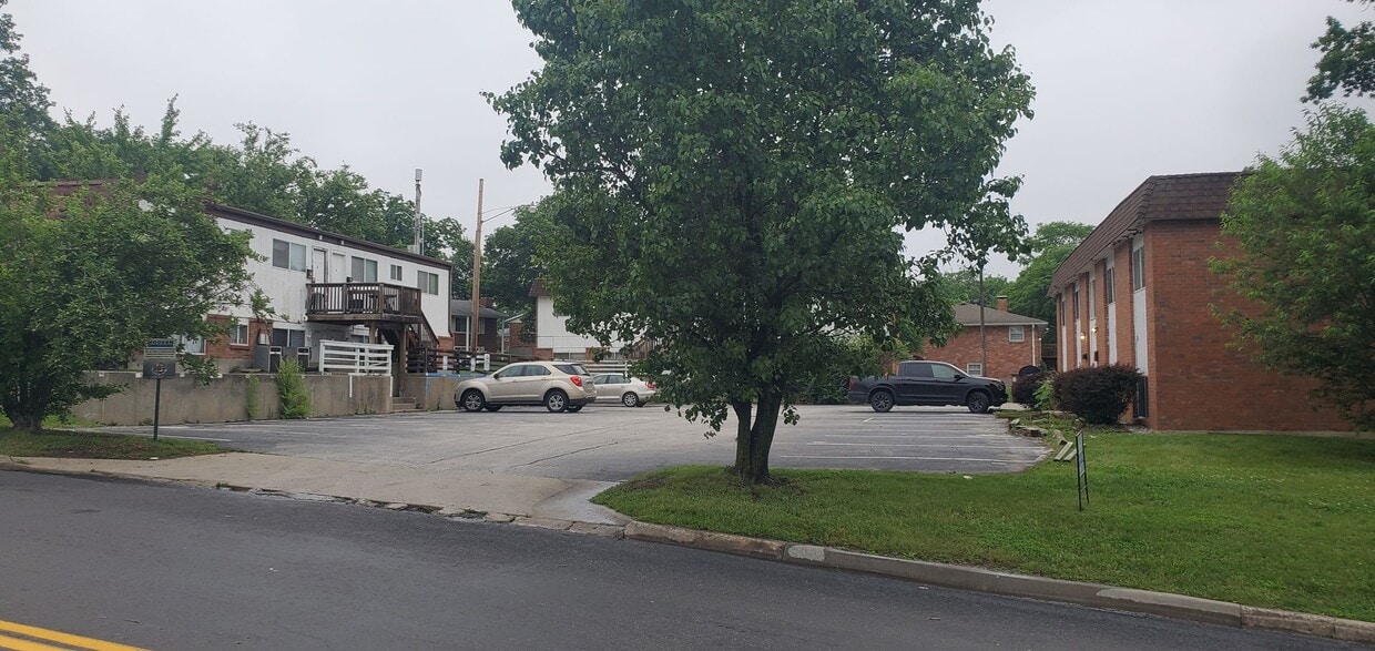 Primary Photo - 920 W Texas Ave