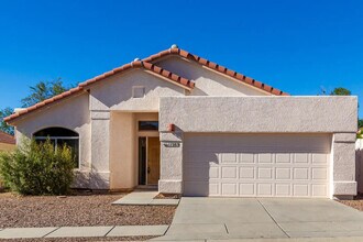Building Photo - 11087 N Desert Flower Dr