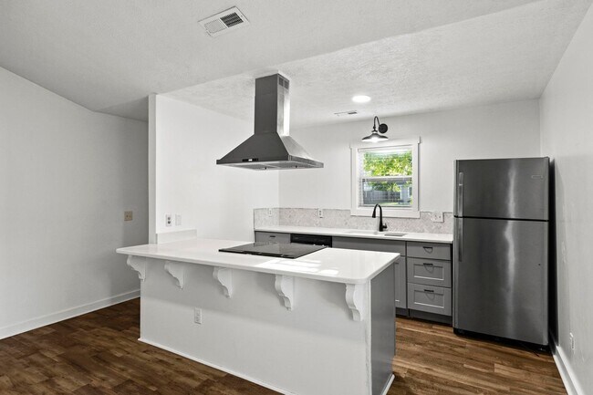 Foto del edificio - Renovated Home For Rent!