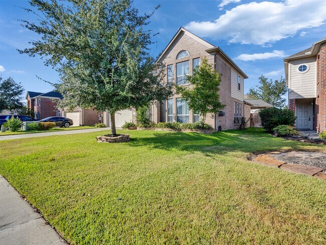 Building Photo - 9915 Valance Way