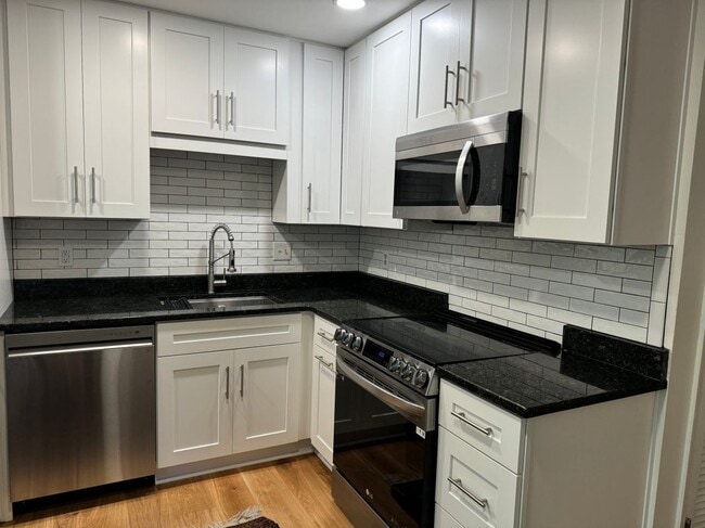 Building Photo - 1058 Hunters Trce