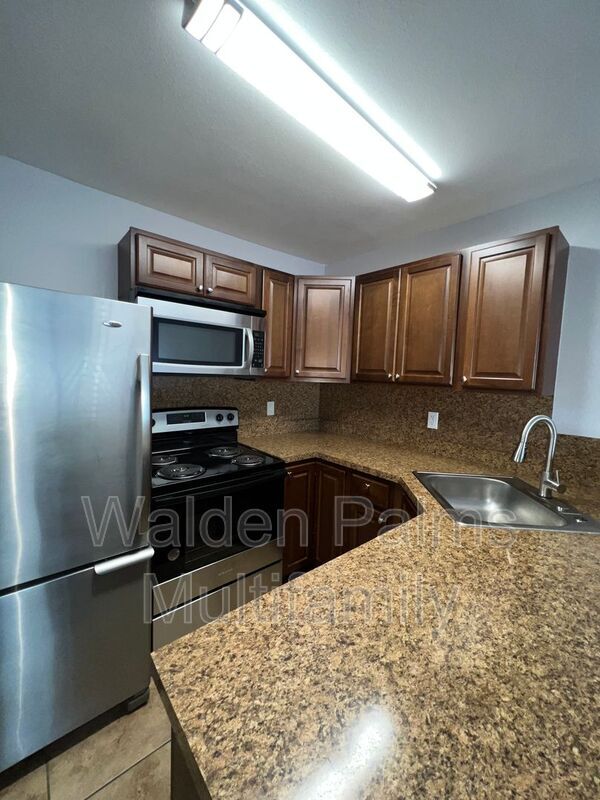 Primary Photo - 4760 Walden Cir