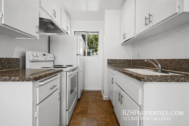 Foto del edificio - 7076 Lanewood Ave