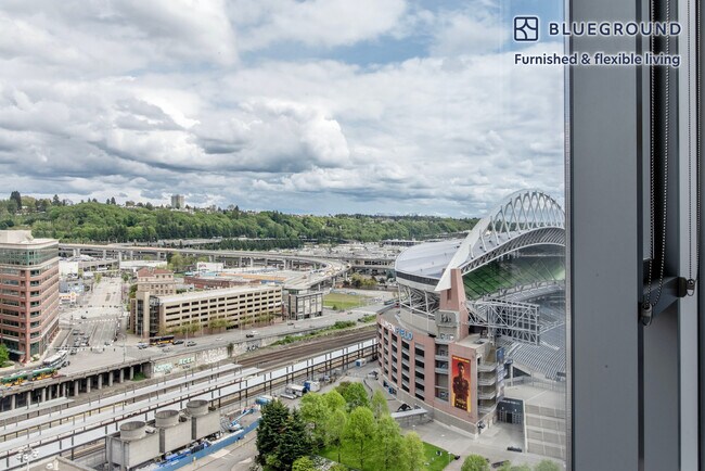 Foto del edificio - 521 Stadium Pl S