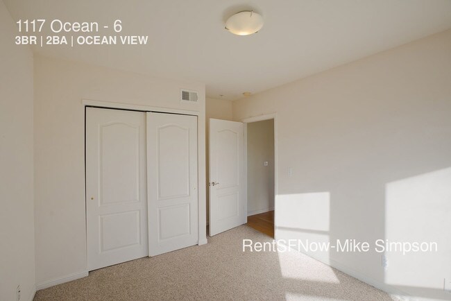 Building Photo - 1117 Ocean Ave