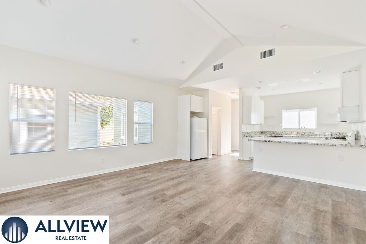 Foto principal - 629 South Lemon Street