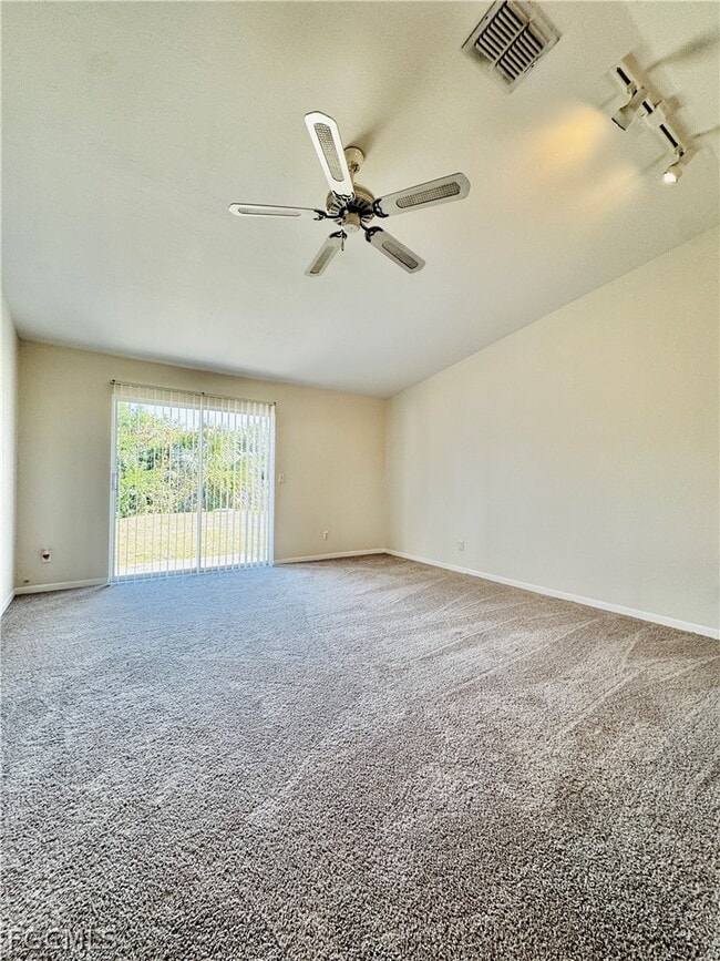 Building Photo - 19045 Holly Rd