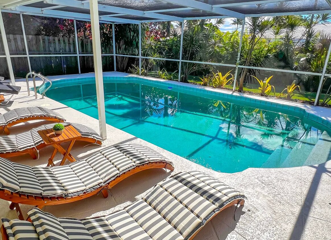 Foto principal - 1740 NE 49th St