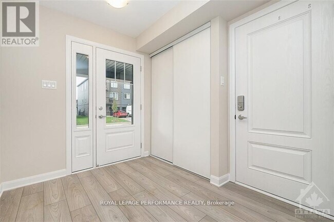 Building Photo - 110 Paloma Cir