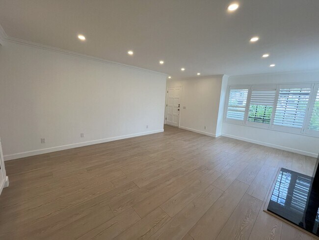 Foto del edificio - Beautiful 1 Bed 1 Bath In La Jolla