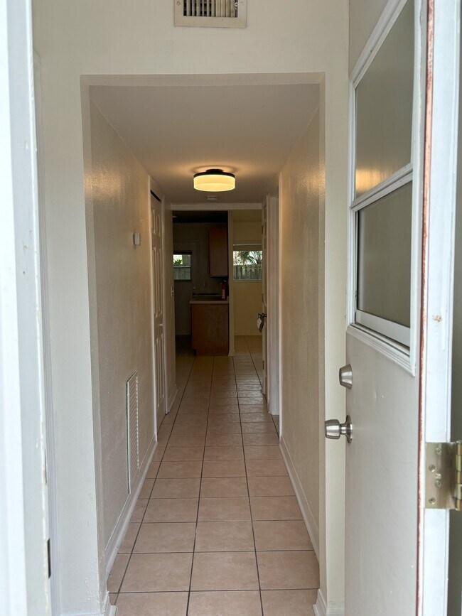 Foto del edificio - 320 Lakeview St