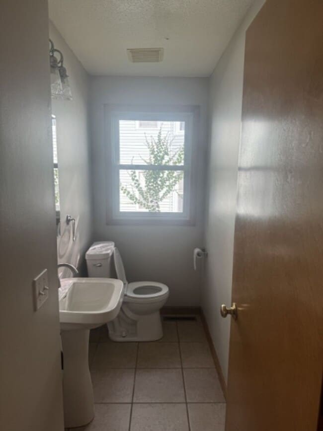 Photo - 41-43 Lawe St Apartment